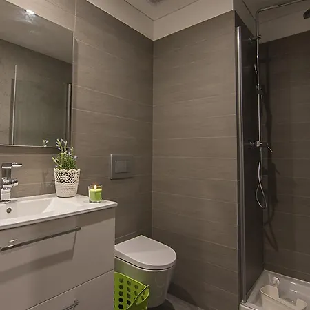 S. Goncalinho - Apartamento *